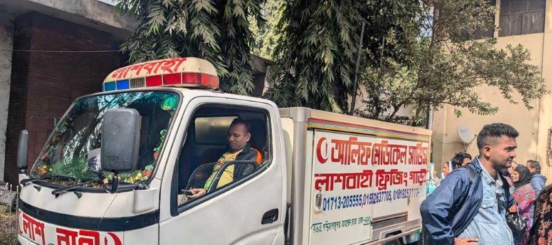 চেনা আঙিনায় কফিনবন্দি হয়ে এলেন অঞ্জনা, শেষ শ্রদ্ধা সতীর্থদের